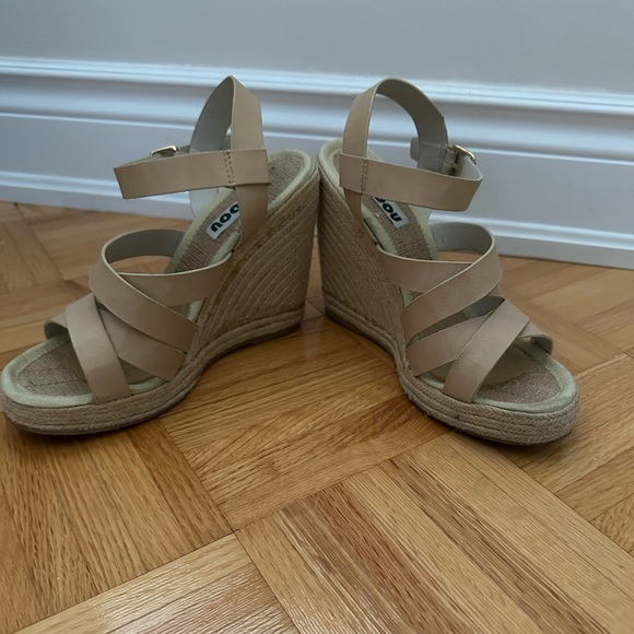 Tan Wedges With Buckle - Picture 4 of 4